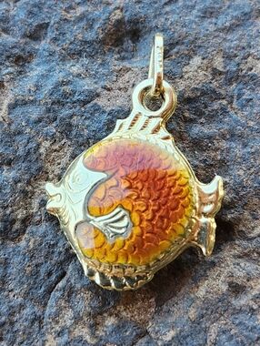 14K Solid Yellow Gold Fish Pendant